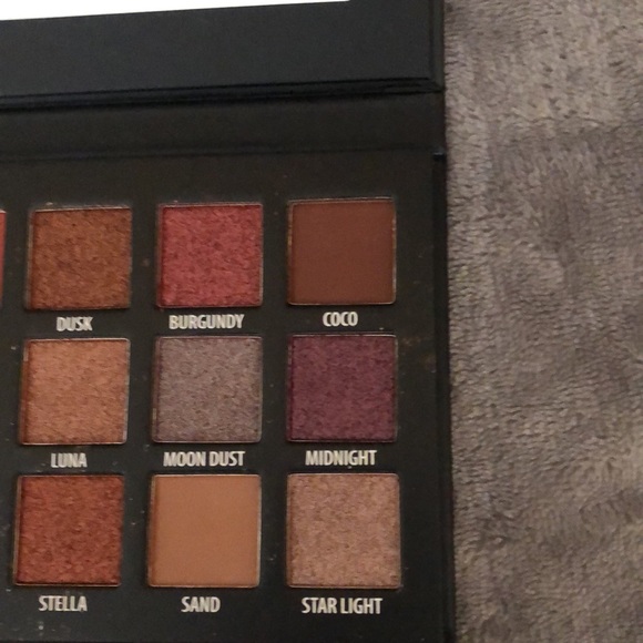 NWT ๐ KAB Day + Night Eyeshadow Palette - Picture 14 of 16